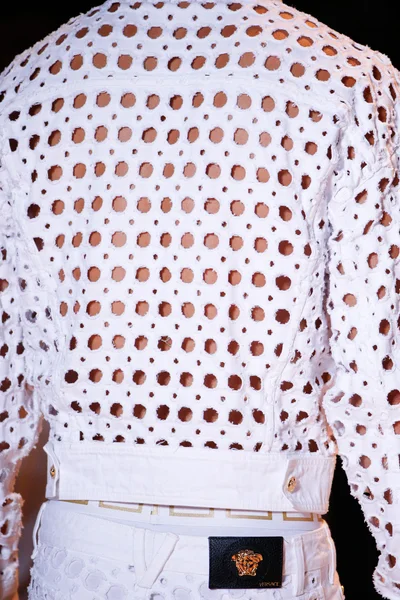 Look 26